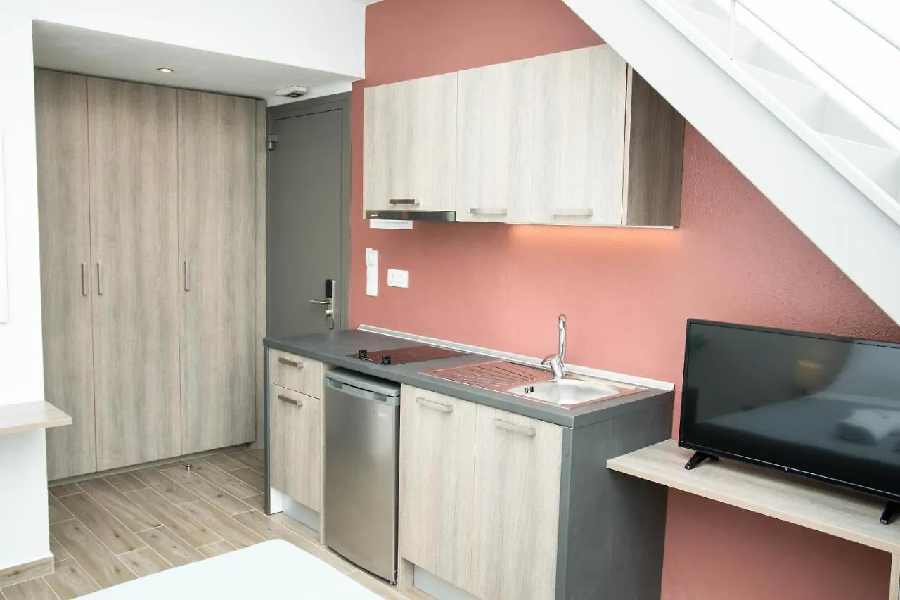 Aelia Luxury Apartments Nikiti